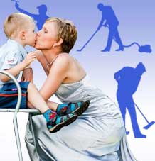 Генеральная уборка и мама с ребёнком